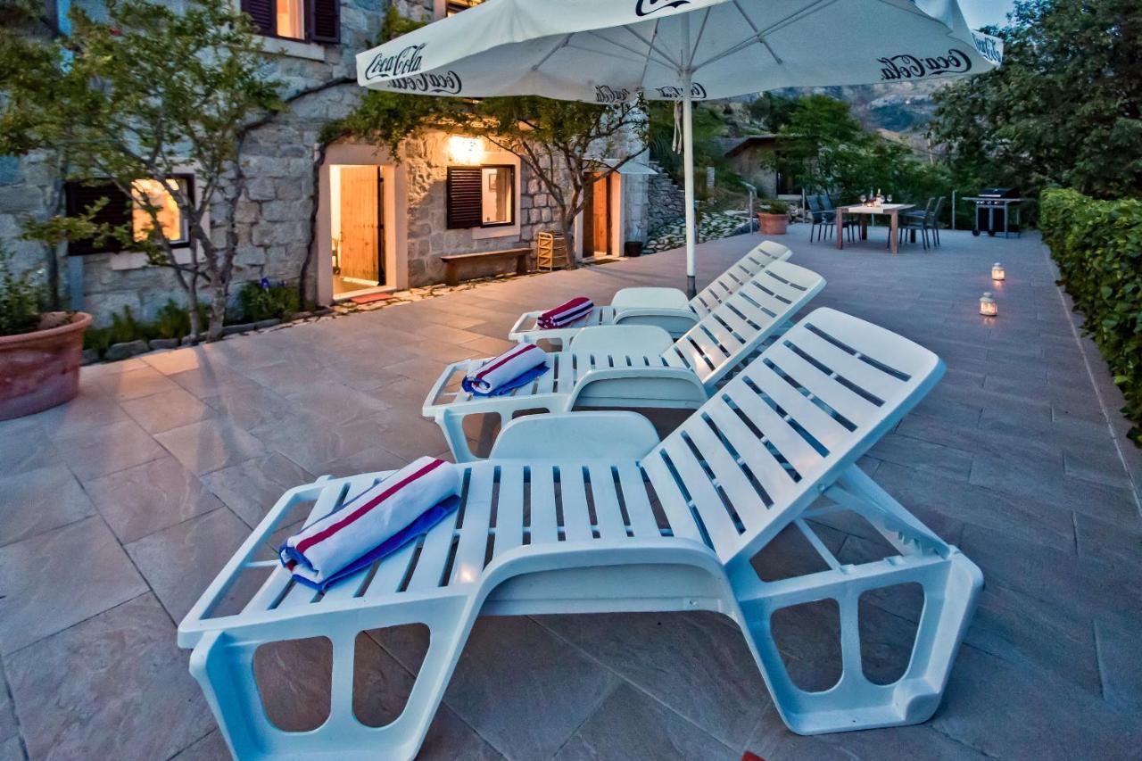 Villa Don Dan Zrnovnica Bagian luar foto