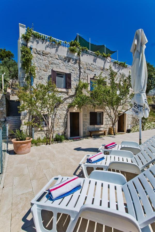 Villa Don Dan Zrnovnica Bagian luar foto