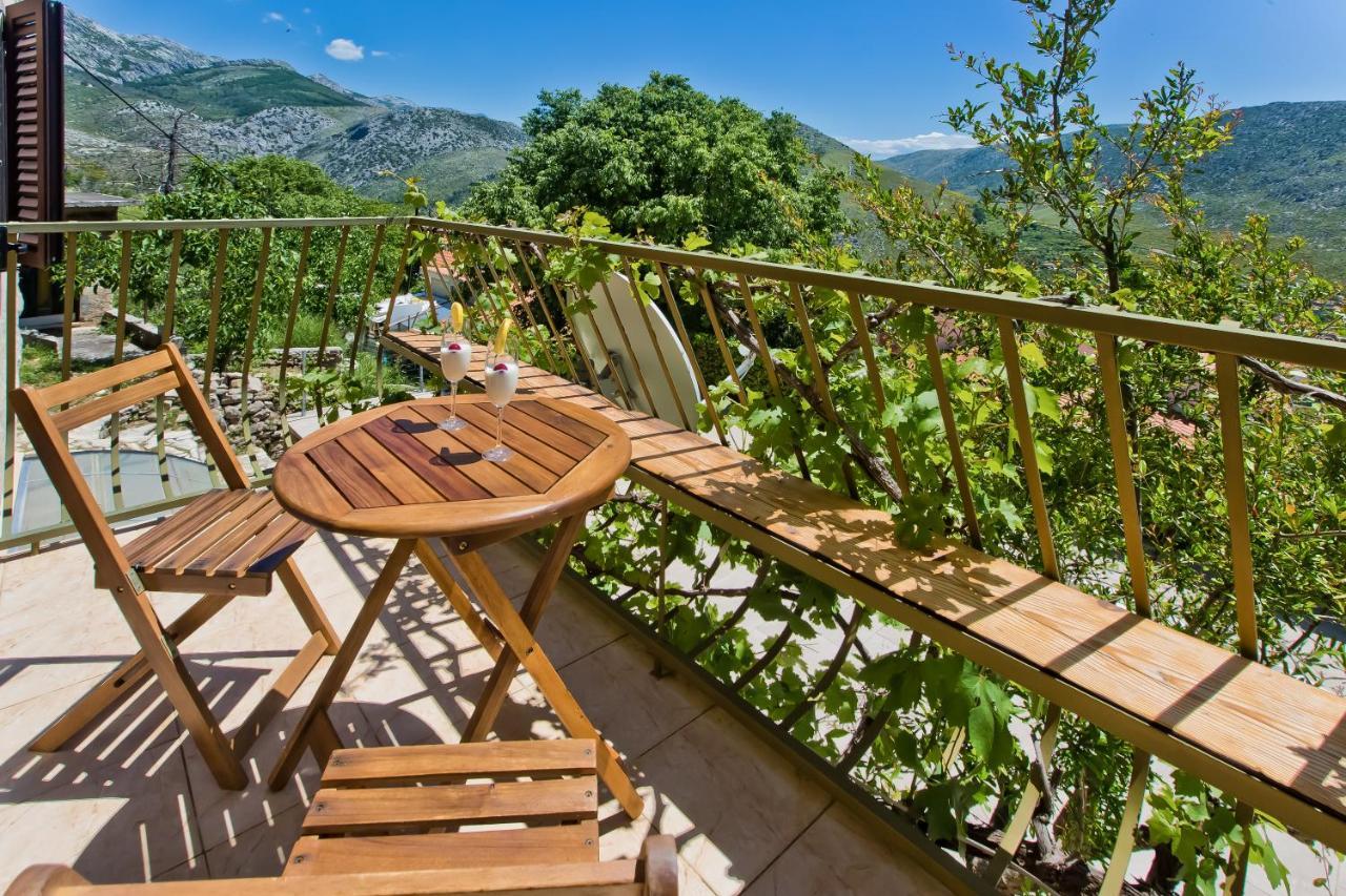 Villa Don Dan Zrnovnica Bagian luar foto